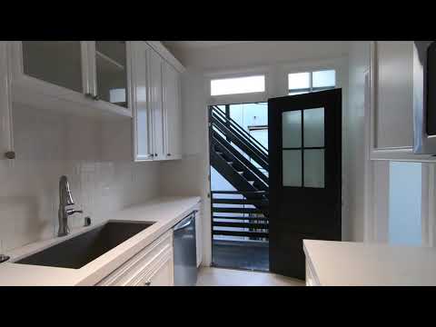 PL8220 - Gorgeous 1 Bed + 1 Bath Apartment in Historical Building! (West Hollywood, CA)