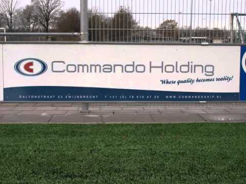 Sponsorborden bij Zvv Pelikaan