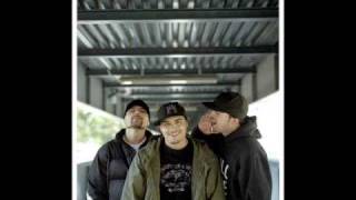 Mondo Marcio feat. Primo ( CorVeleno) Le strade guardano