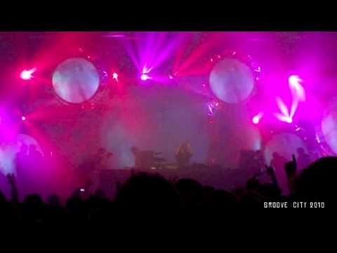 John Dahlback + Basement Jaxx + Martin Solveig @ Groove City 2010 27 november 2010