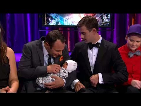 Hellenius bebisskämt med Laila i Idol - Idol Sverige (TV4)