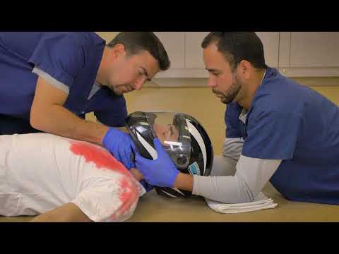 How to remove a motorcyclist helmet safely