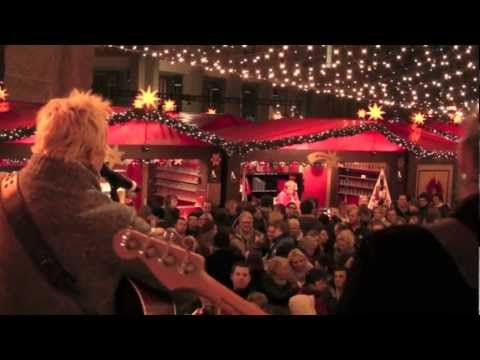 Weihnachtsmarkt am Kölner Dom : Weihnachtliches 'Loss mer singe' - mit Stefan Knittler