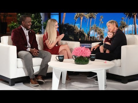 エレンがシングルマザーのアシュトン・ロビンソンとヘンリー・ムソマ教授と語る (Ellen Chats with Single Mom Ashton Robinson and Her Professor Henry Musoma)