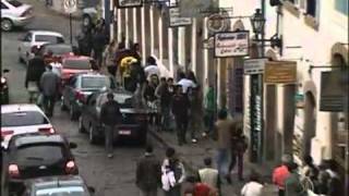 preview picture of video 'Festa do 12 leva milhares de turistas / cidade de Ouro Preto / Vaticano'