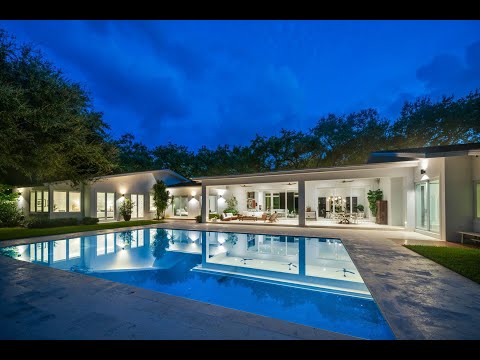 The Jills Zeder Group presents 5501 Snapper Creek Rd, Coral Gables, FL 33156, USA