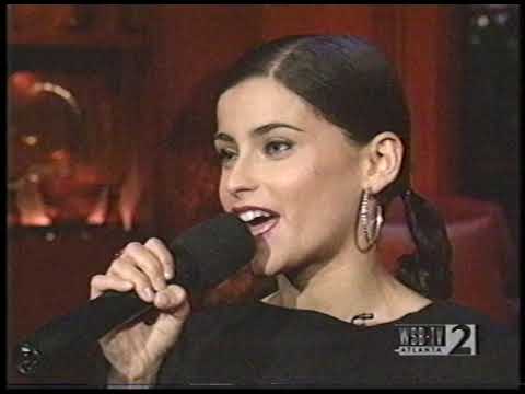 Nelly Furtado - "I'm Like a Bird" [Acoustic]