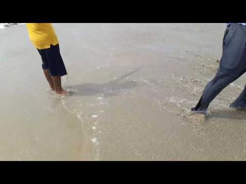 How to enjoy Cox'sbazar beach/ Talib and other kids enjoying beach