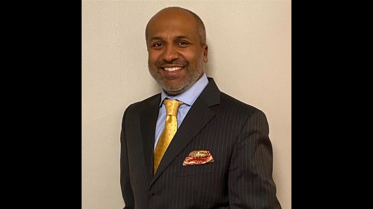 Extending Your Digital Footprint with Sree Sreenivasan - YouTube