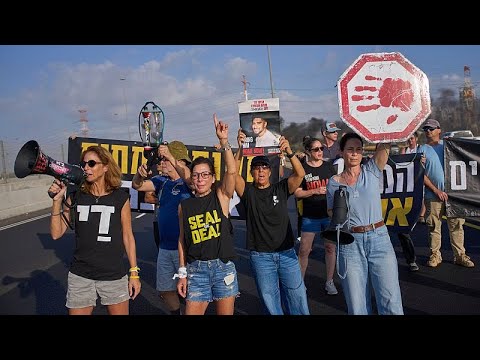 Video Thumbnail: Israeli protesters demand ceasefire and hostage deal in Gaza war