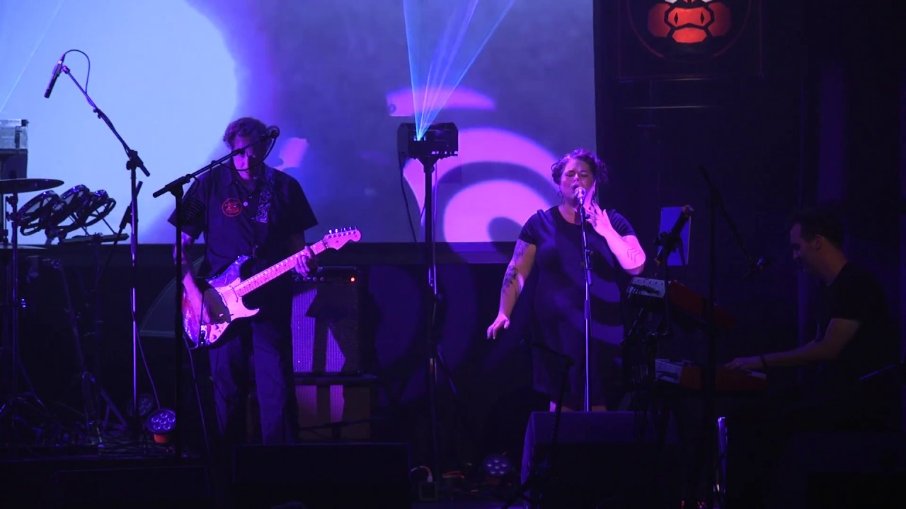 Promotional video thumbnail 3 for Pigs on the Wing - A tribute to Pink Floyd
