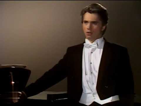 Dmitri Hvorostovsky.  Again, as before, alone. Music - P. Tchaikovsky, lyrics - D. Rathaus. 1990