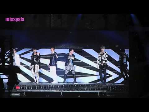 Exo - Mama @ SMTown Singapore 2012 (fancam)