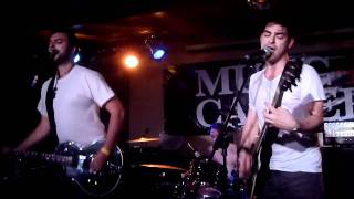 The Hot Showers - Breed (Live In Ste-Thérese)