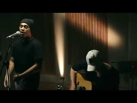 L Marshall -- The Wait (Acoustic)