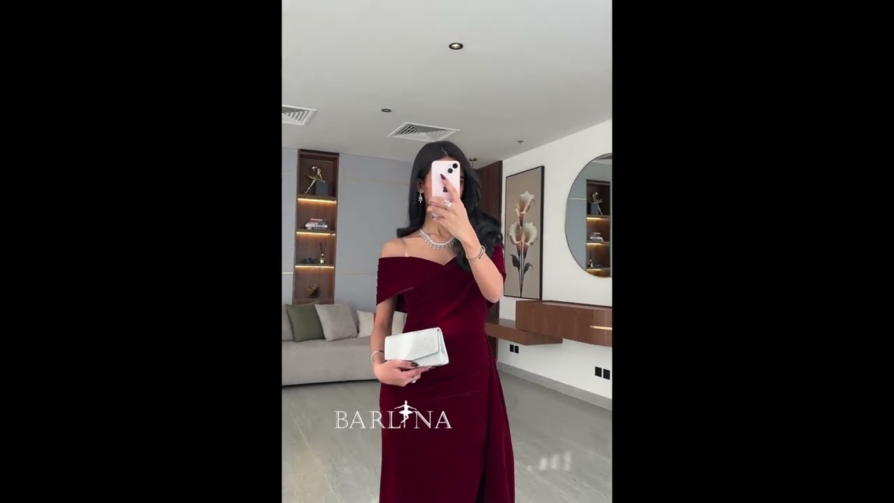 فستان اوف شولدر عنابي مخملي بذيل جانبي - XXL