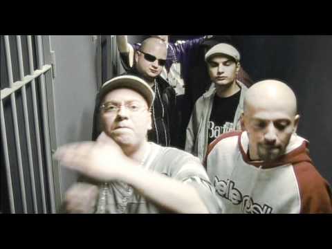 Don Baxter prezinta Chucho - Nu vreu sa dau Nume (16:9)