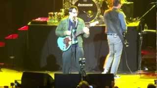 &quot;I&#39;m Your Daddy&quot; (Live at Casino Rama) - WEEZER