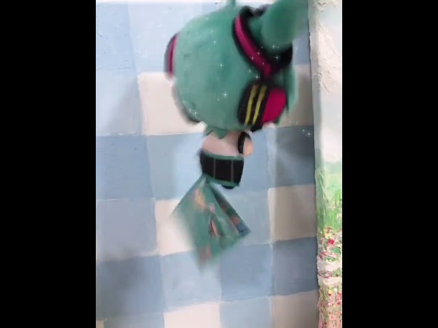 تعليقة بلاشي هاتسوني ميكو