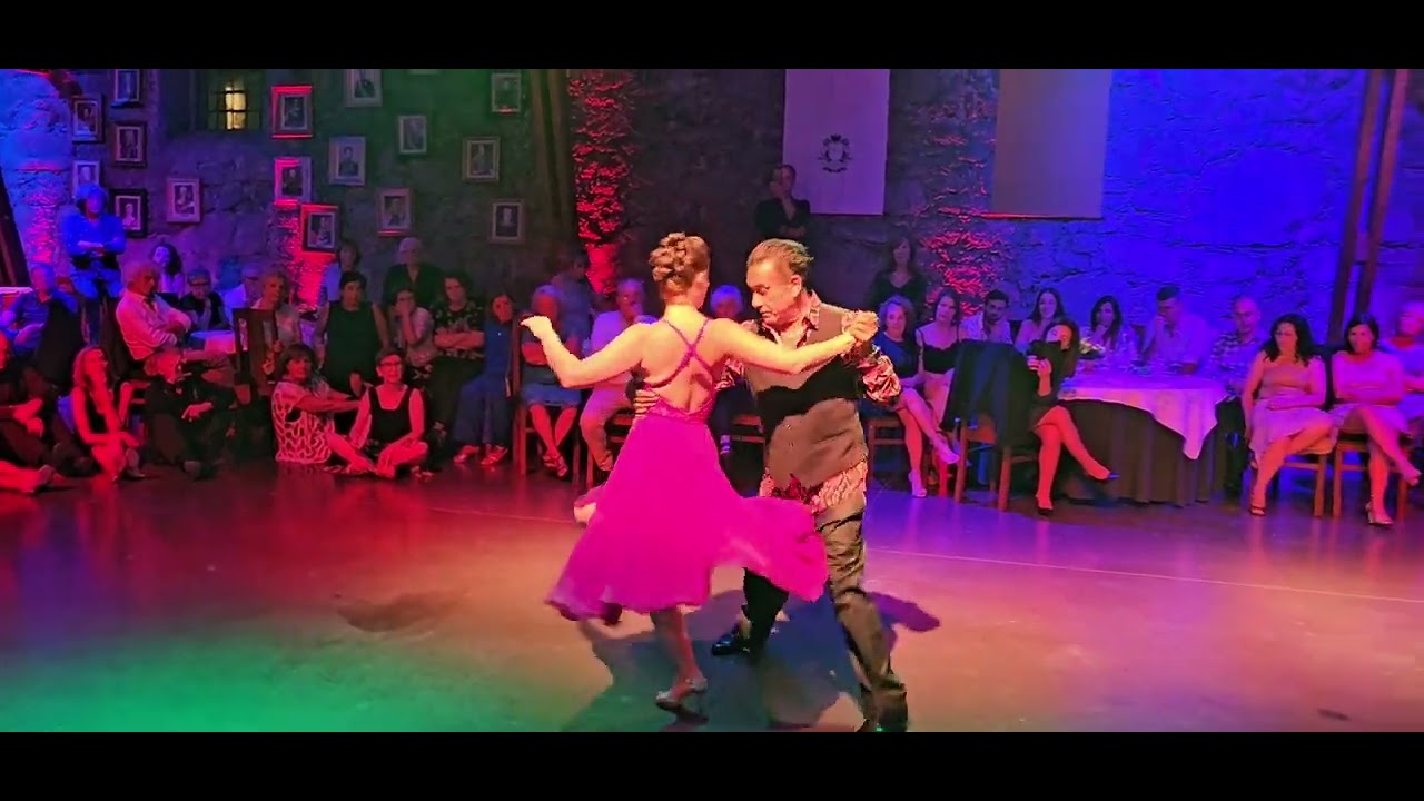 Chicho Frumboli e Juana Sepulveda no Dinner Show, em 21/07/23 - 2/6