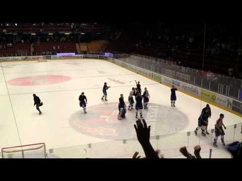 Leksands IF på isen efter att dom spelat bort Djurgården från elitserien