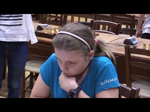 D12 4.2. Nina Čírska - Nina Kubíková  0:1