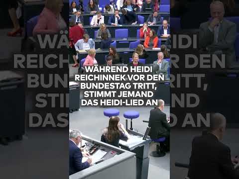 Video Thumbnail: HEIDI IM BUNDESTAG „Heidi“-Lied angestimmt – Klöckner stoppt Protest #shorts