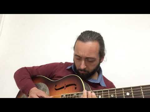 Luca Guidi plays Robert Johnson "Walkin' Blues"