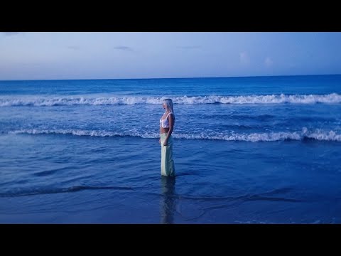 Laya Kalima - Buscando Amor? (Video Oficial)