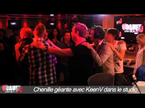 Chenille géante avec Keenv dans le studio - C'Cauet sur NRJ