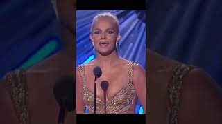 Download lagu Britney Spears jokes with Miley Cyrus on stage at VMAs 2015 #shorts mp3