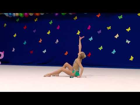 Gimnastyka artystyczna: Emilia Komarewicz PTG „Sokół” Kraków  Carramba Cup 2019 Katowice