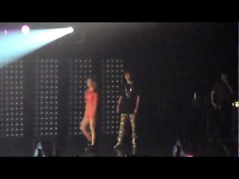 [12/14] 110610 SMTOWN Paris - SHINee - Dance Battle