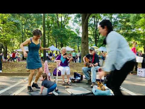 Oldtime Buckdance ft Miss Moonshine, cute dog, little dancer, Jan Smith (fiddle), Scott (guitar),