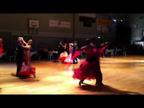 Quickstep - Remy Kabel & Fleur Hogenhout - Halve Finale - Oss Dens Gala 2011
