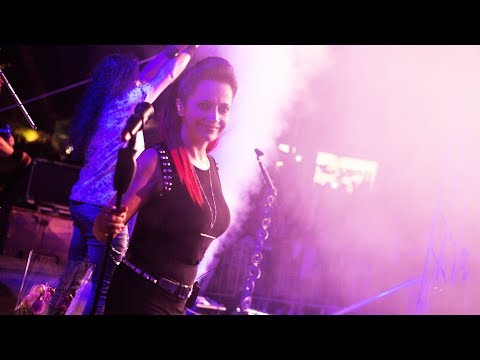 Lucie Bílá se skupinou Arakain, Nový Knín