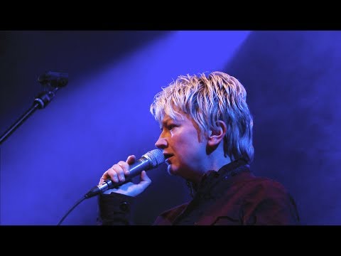 Trailer-Vorschau: Anne Clark: I'll Walk Out Into Tomorrow