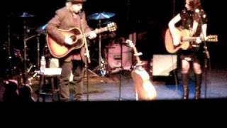 Patty Griffin &  Buddy Miller- Never grow Old