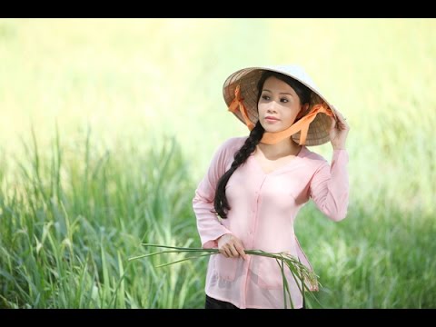 Thể hiện bởi Cẩm Ly