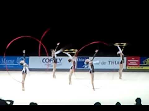 UKRAINE 3 ribbons 2 hoops - 2011 Thiais Groups AA (poor quality)