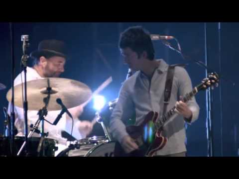 [DVD] Noel Gallagher's HFB - International Magic (Live at the O2) + Tour footage