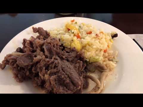 Comer no Sky Hub Lounge do Aeroporto de Incheon |