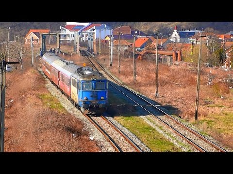 DA881 + R3076 trece fluierând lung - Oradea (06 03 2015)