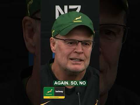 Rassie to Siya: “We’ll enjoy tonight!” 😂 | #BetwaySquad #BehindEveryBok