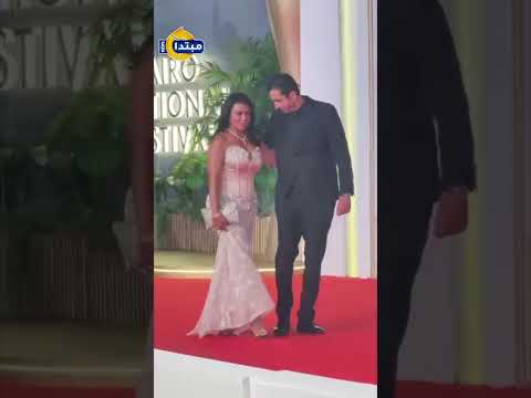 رانيا يوسف وزوجها على "ريد كاربت" مهرجان القاهرة السينمائي
