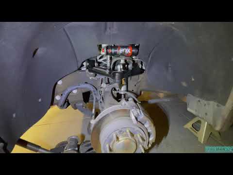 Installing Cognito Elite Leveling Kit/Fox 2.5 Reservoir Shocks