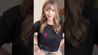 【絶景】ショーパンの隙間から…  #パンチラ