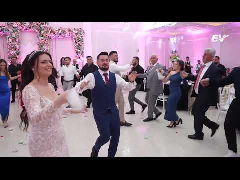 Krushqit në Valle Bashkë me Çiftin / Dasma Shqiptare / Sindi Yzeiri Live 2023