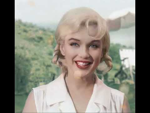 Marilyn Monroe on the set of "The Misfits", 1961.