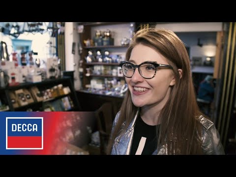 Jess Gillam - Youngest classical #1 saxophonist ever!